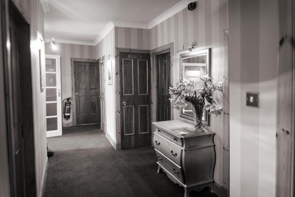 Elder York Guest House Единбург Екстериор снимка